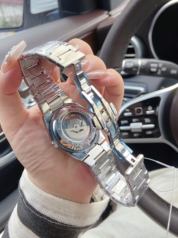 ブランド時計側面デザイン